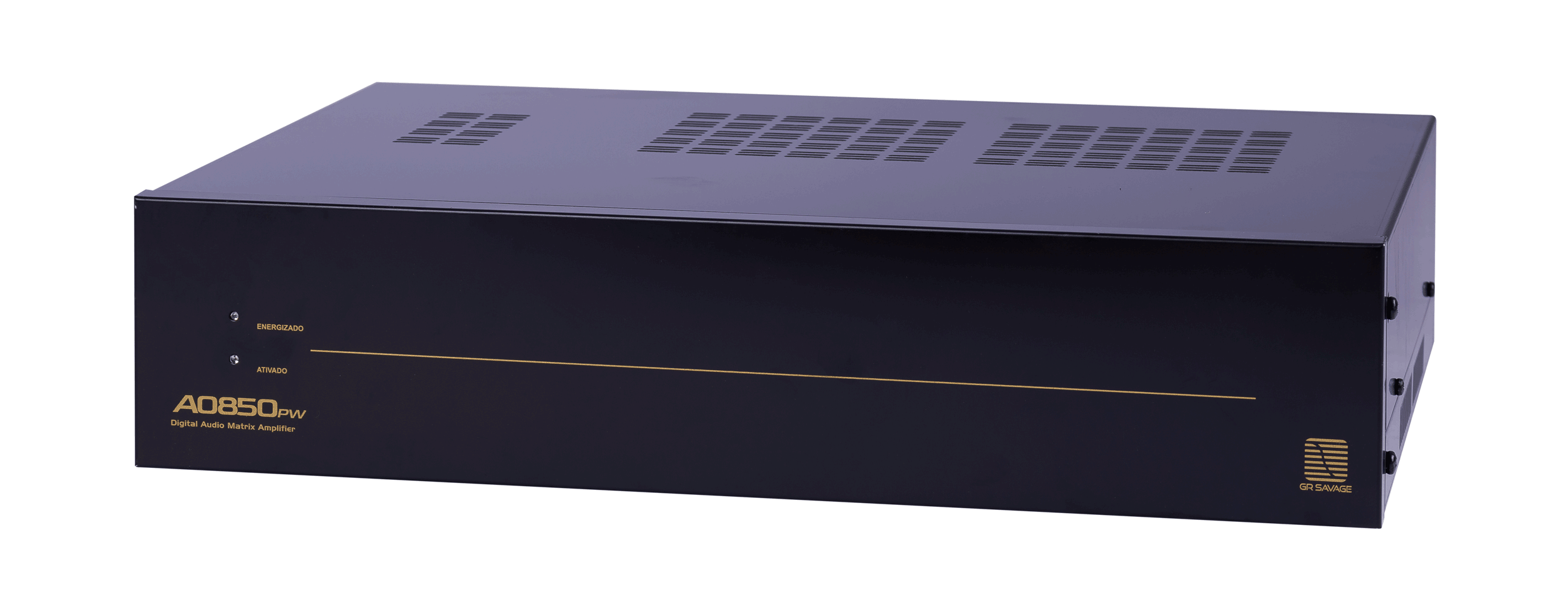 Matriz Multiroom GR Savage A0850pw em vista angular sobre fundo preto. Chassi metálico preto com painel frontal em alumínio escovado. Detalhes em dourado para o modelo, LEDs de status e logotipo da marca. Grade de ventilação superior em destaque. Parafusos laterais de fixação visíveis