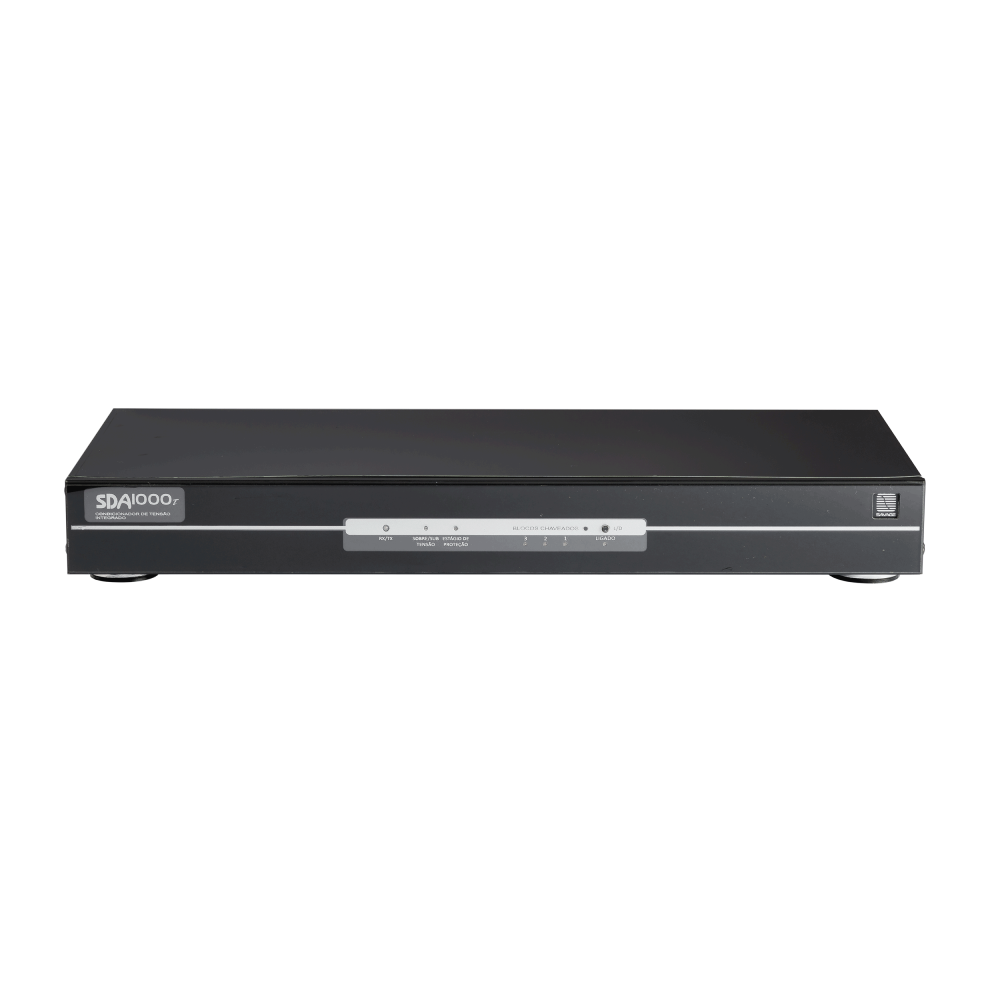 Condicionador de Tensão Integrado com Transformador GR Savage SDA1000T de 1000W. Vista frontal direta exibindo painel preto com indicadores LED para Monitoramento de Rede, Estágio de Proteção e status dos 3 Blocos Chaveados. Logotipo GR Savage no canto direito e identificação do modelo à esquerda. Fundo preto isolado.